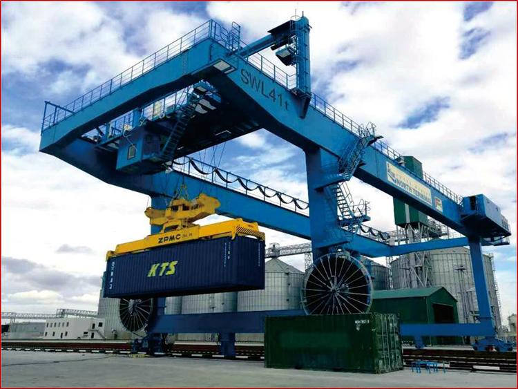Rail-mounted container cranes